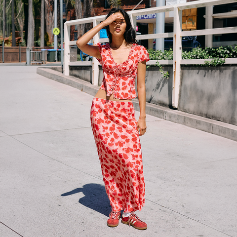 Shop Summer Wardrobe >